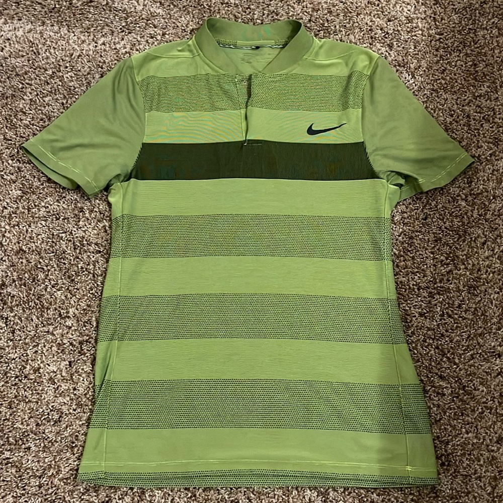 Nike dri-fit Golf shirt Small